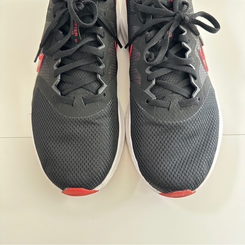 Nike Men's Downshifter 11 Black/Red-White Style CW3411-005 Shoes sz 9.5 - Picture 4 of 14